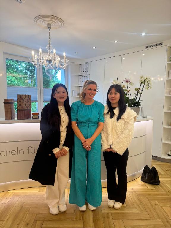 Home z6679173436852 2424f2341a7d49ca9021e2b259a25896